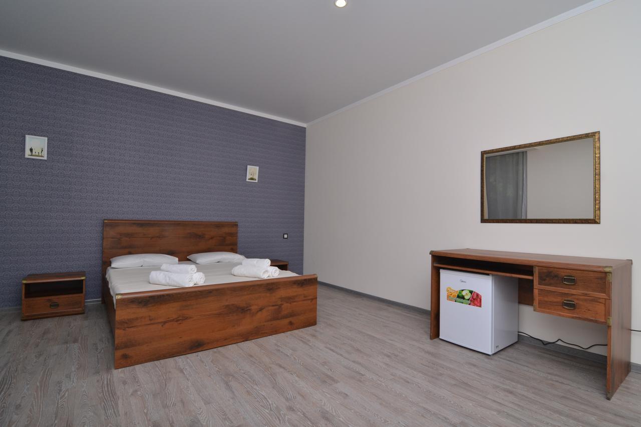 Hotel Apra Πιτσούντα Εξωτερικό φωτογραφία