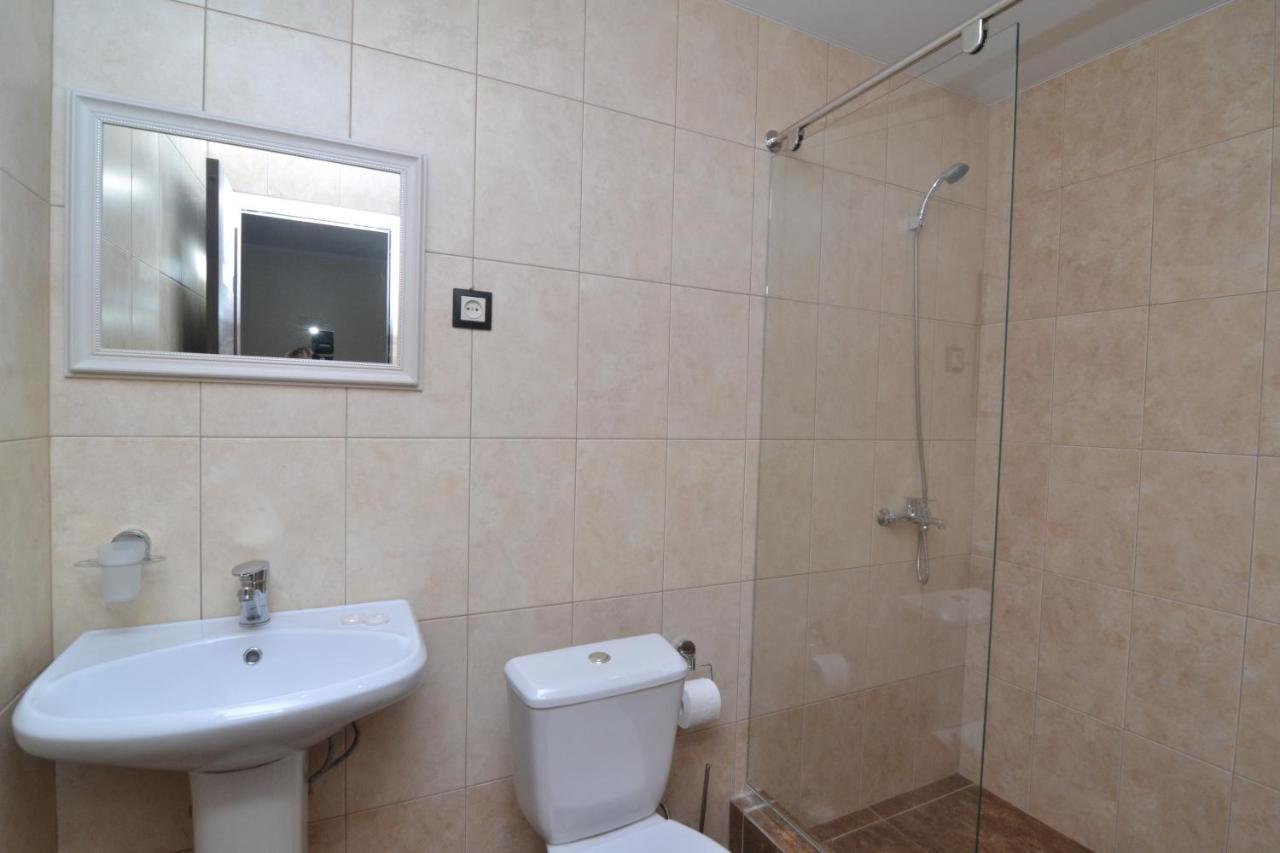 Hotel Apra Πιτσούντα Εξωτερικό φωτογραφία